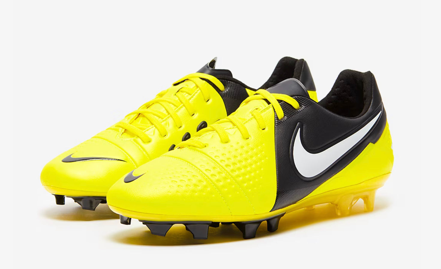 nike ctr360 maestri iii yellow
